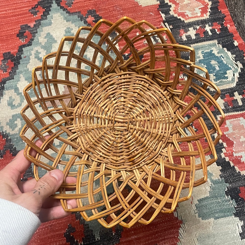 Woven Rattan Flower Basket - Picture 2 of 6